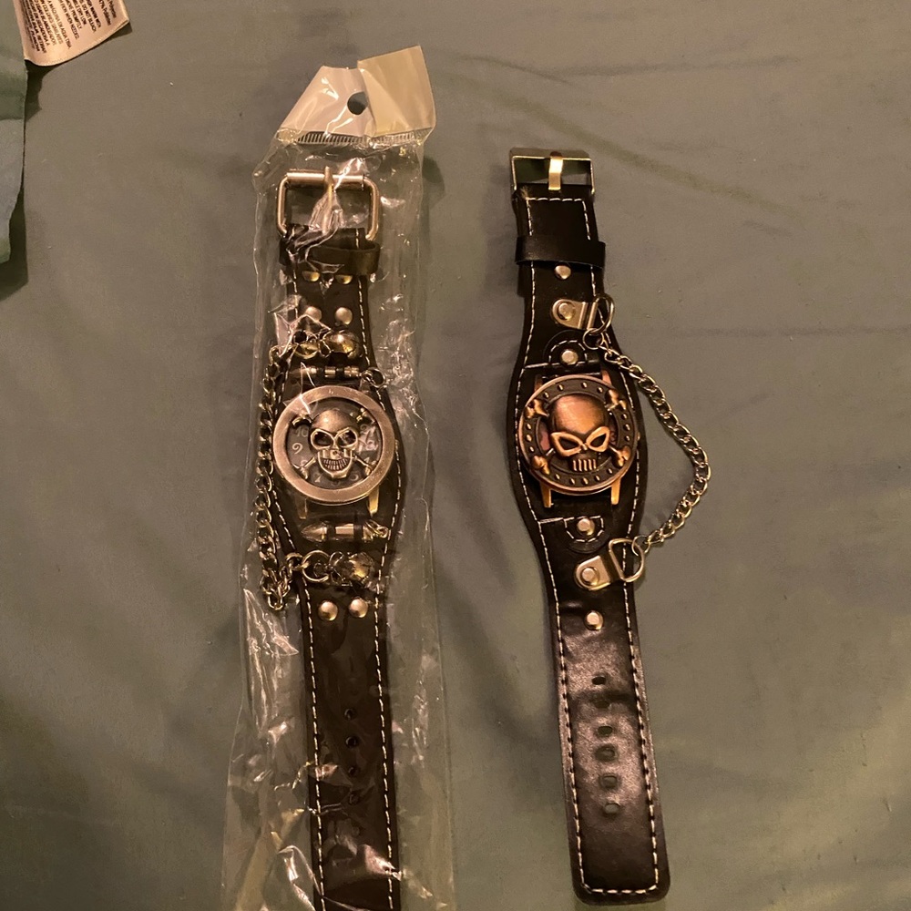 To brand new unisex unused watches